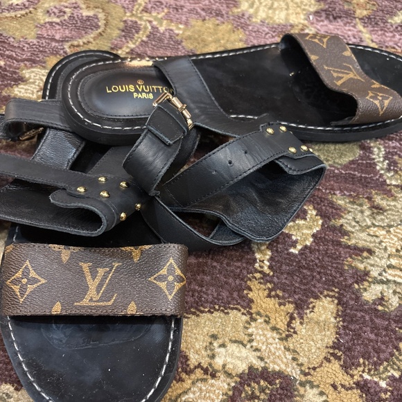 Louis Vitton Designer Sandals - Picture 9 of 9